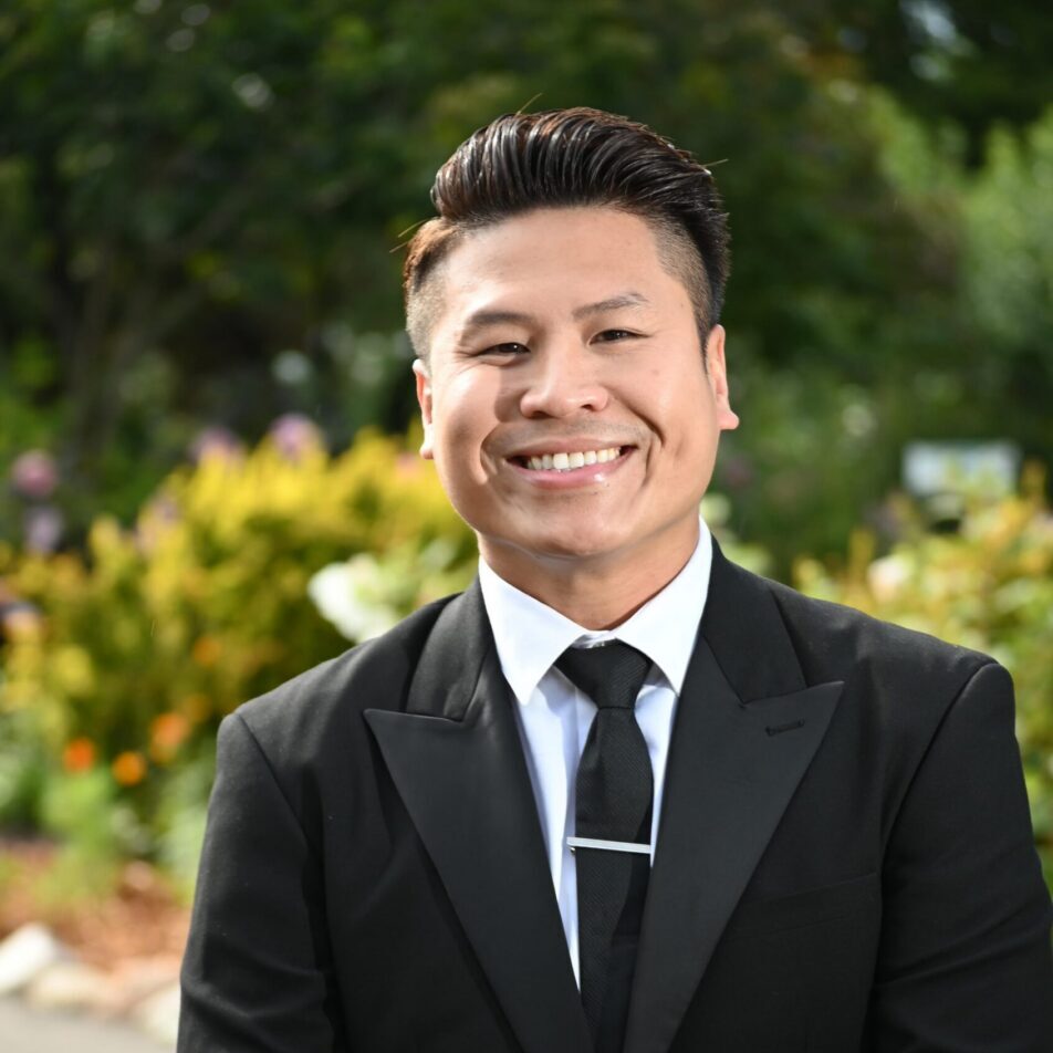 phong outside photo